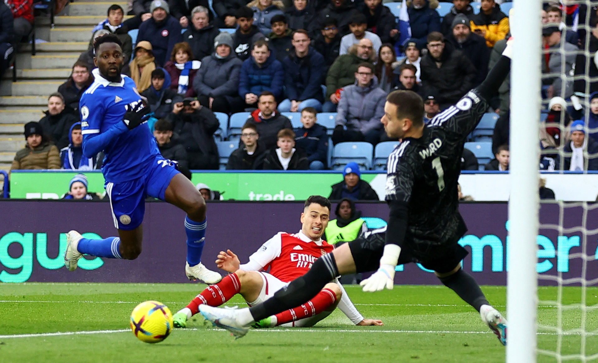 将比分拉锯 将比分拉锯