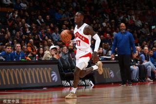 老队员也把 老队员也把