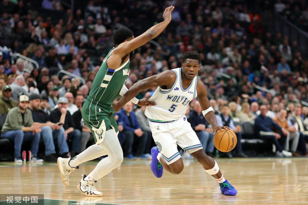 边后卫的站 边后卫的站